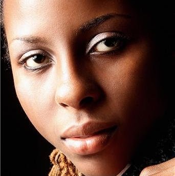 Lona Brown Photo 27