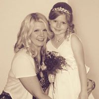 Lisa Hynes Photo 20