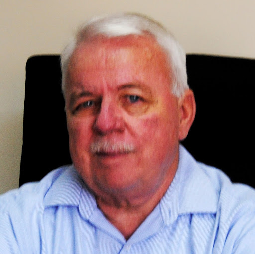 Bruce Lloyd Photo 9