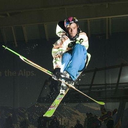 Johnny Newton Photo 5