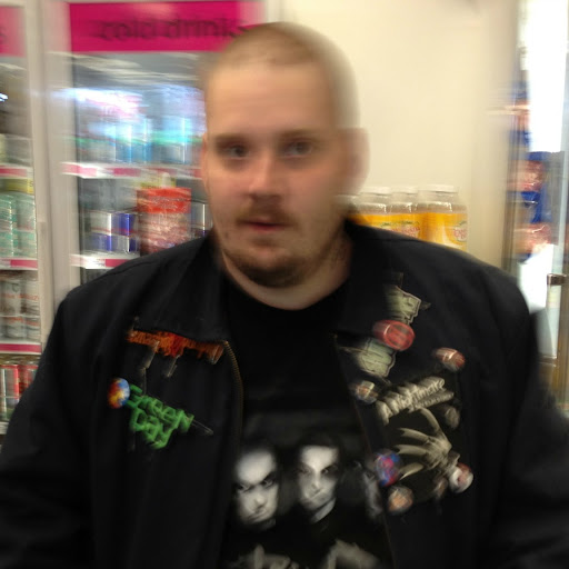Daniel Latham Photo 20