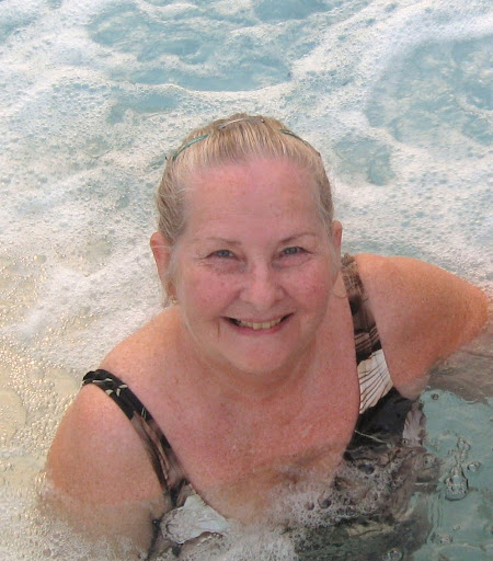 Louise Cox Photo 9