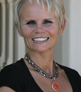 Lisa Adams Photo 1