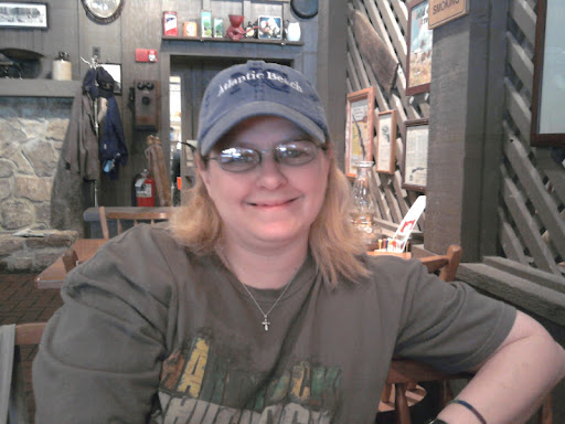 Linda Hayes Photo 10