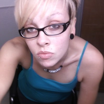 Sarah Close Photo 6