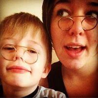 Julie Vang Photo 5