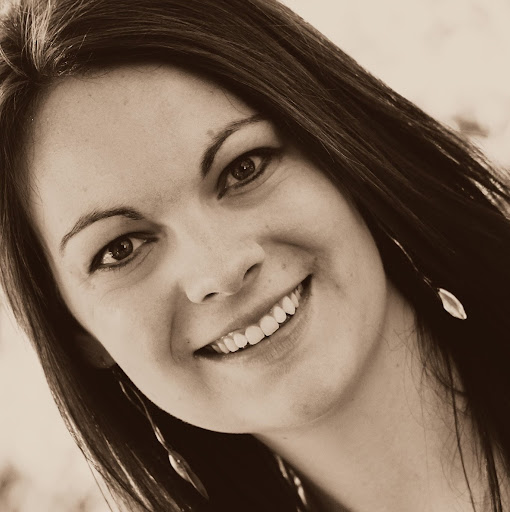 Emily Olsen Photo 9
