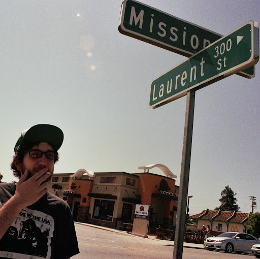 Julian Gray Photo 13