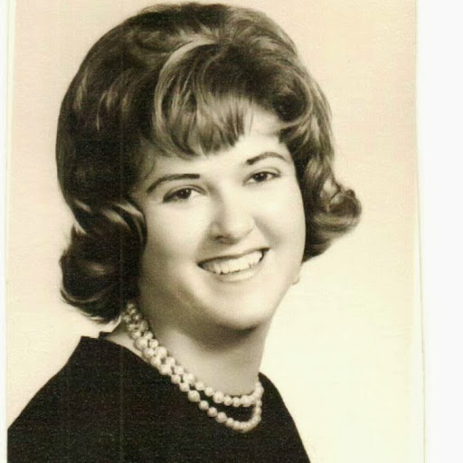 Shirley Richards Photo 16