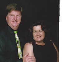 Suzanne Miller Photo 21