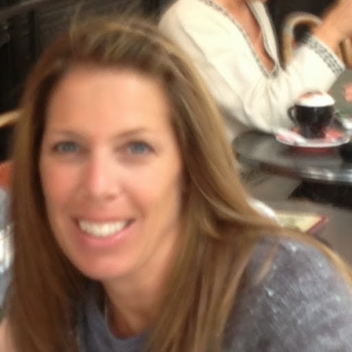 Elizabeth Ciccone Photo 9