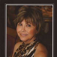 Roberta Oliver Photo 9