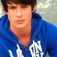 Alejandro Vega Photo 29