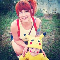 Nicole Roach Photo 13