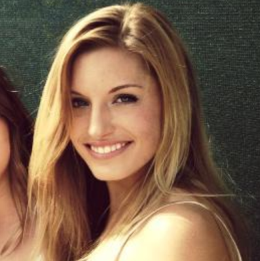 Callie Davis Photo 31