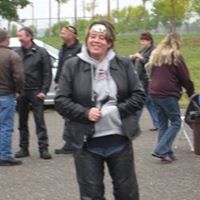 Shelly Burton Photo 14
