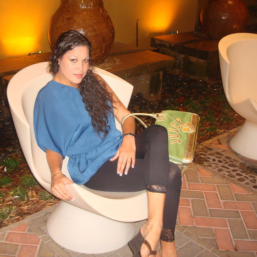 Amy Correa Photo 14
