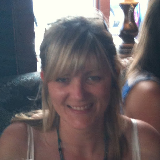 Julie Willis Photo 10