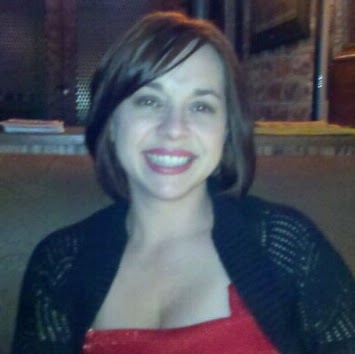 Stephanie Thomas Photo 29