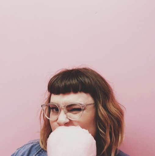 Elyse Taylor Photo 17