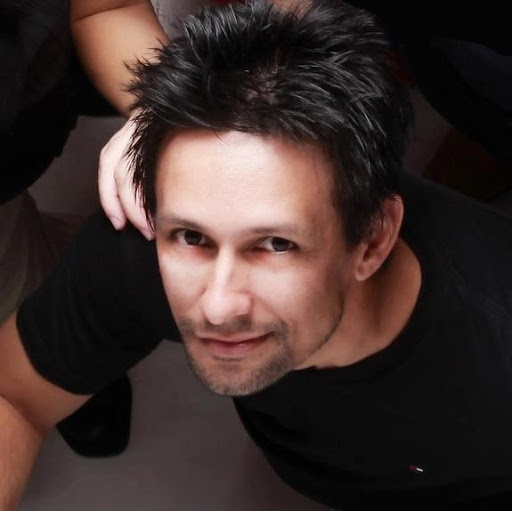 Daniel Kantor Photo 8