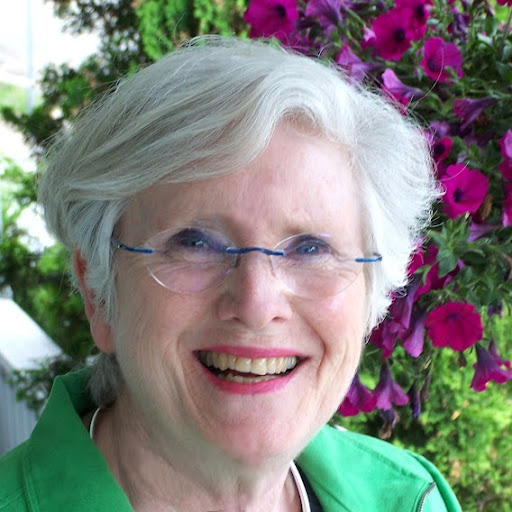 Elizabeth Crombie Photo 11