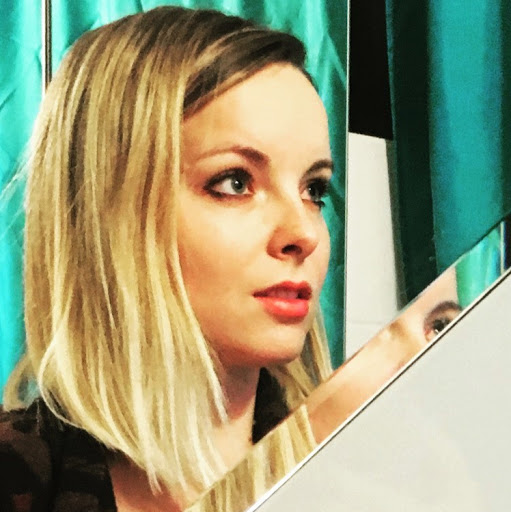 Julia Wenzel Photo 15