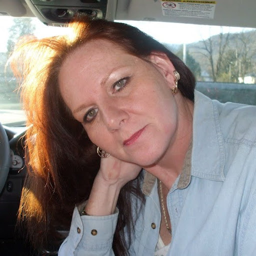Connie Reeves Photo 4