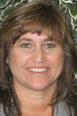 Suzanne Hardy Photo 25