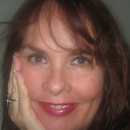 Linda Calvert Photo 38