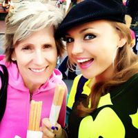 Carol Brady Photo 7