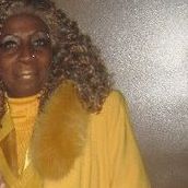 Cynthia Qualls Photo 4