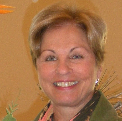 Claudia Marshall Photo 14