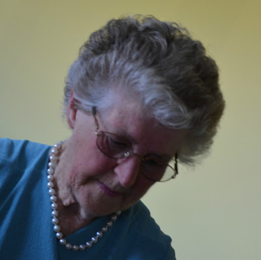Edna Garrett Photo 4