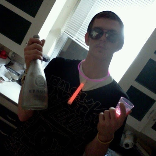 Blake Howell Photo 29