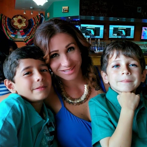 Melissa Medina Photo 18