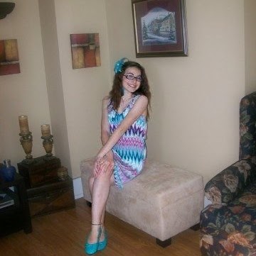 Emily Levesque Photo 2