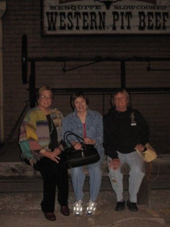 Linda Shaw Photo 38