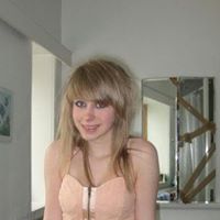 Julie Vang Photo 1