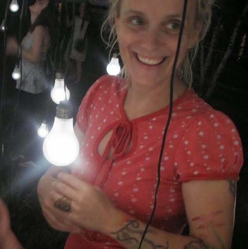 Sara Hanson Photo 43