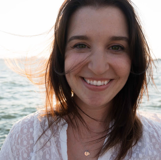 Julie Swanson Photo 35