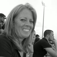 Kelly Birch Photo 14