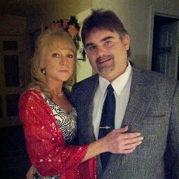Laura Wenzel Photo 8