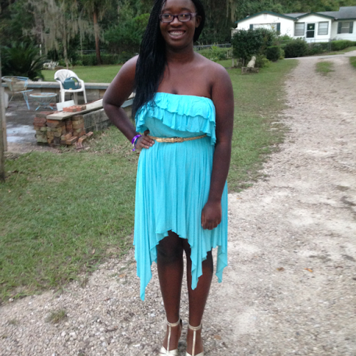 Mia Robinson Photo 22