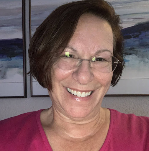 Elizabeth Meyers Photo 35
