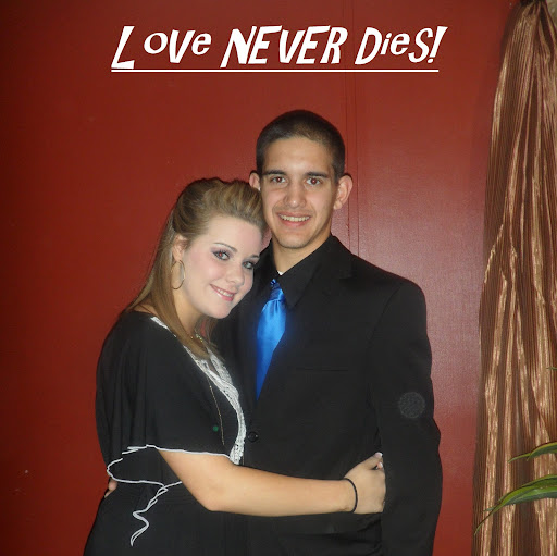 Anthony Vargas Photo 36