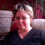 Laura Menard Photo 17