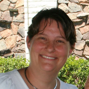 Kerri Mitchell Photo 9