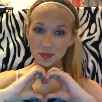 Amber May Photo 32