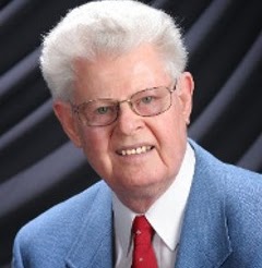 Roland Miller Photo 29